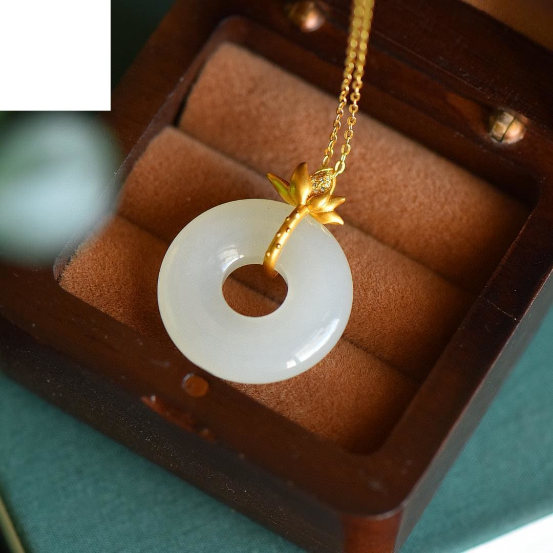 Jade Kette Amalya